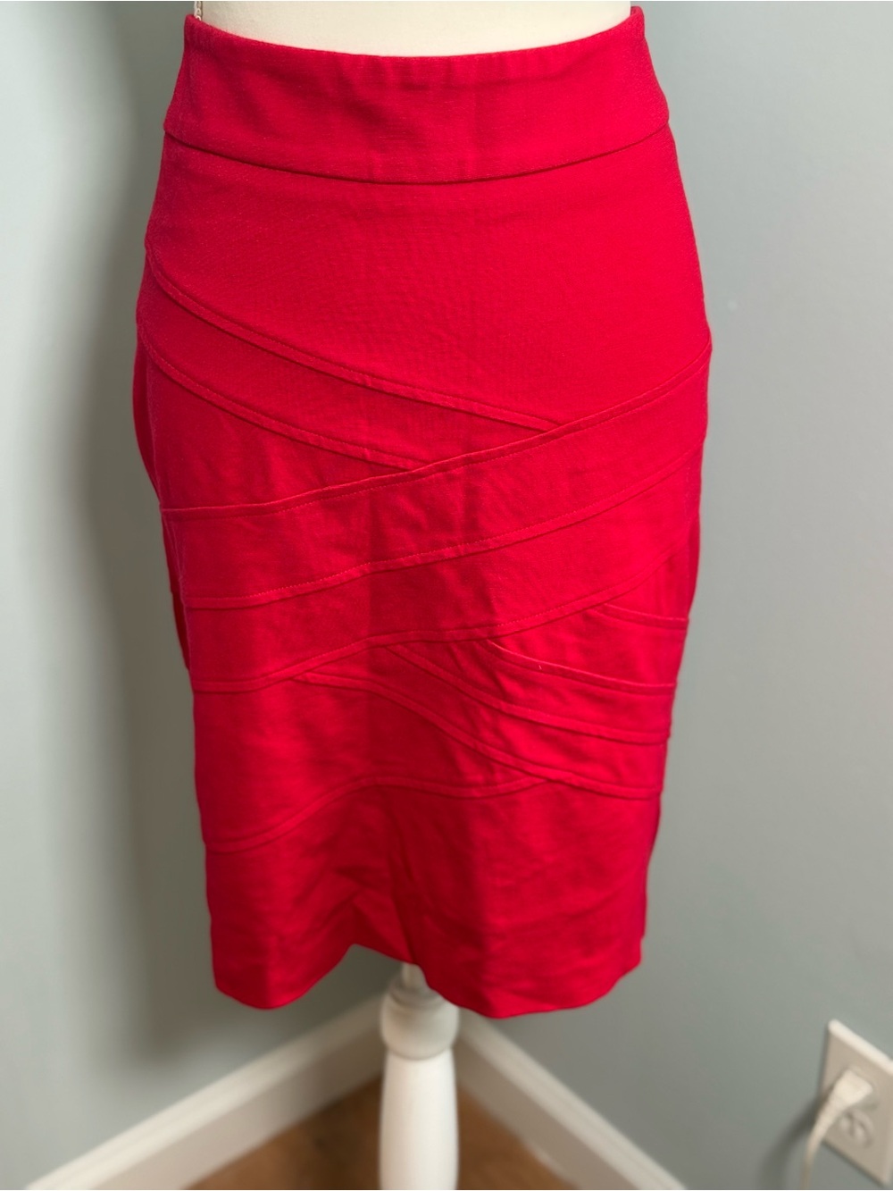 Tribal Hot Red Seam-Detail Pencil Skirt. Size 14, smoke-free home.
